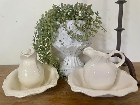 Vintage Basin and Pitcher Set (2 pieces) - Farmhouse Finds
