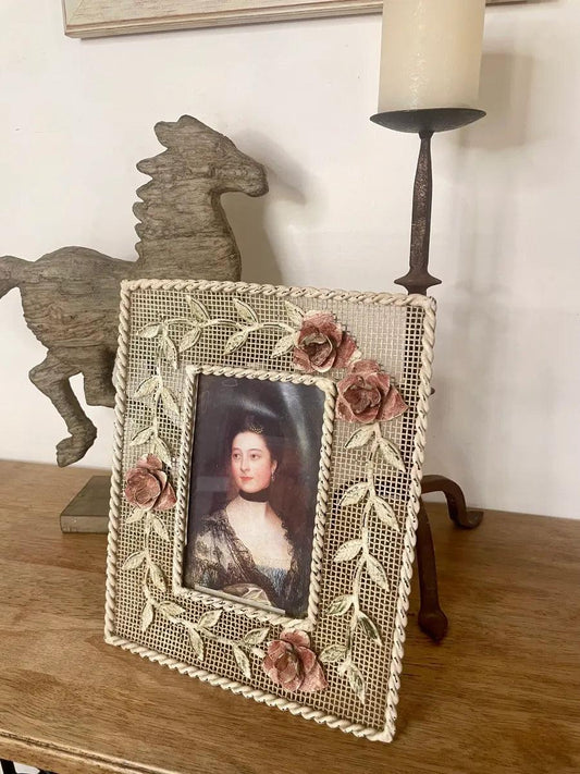 Filigree Photo Frame - Farmhouse Finds